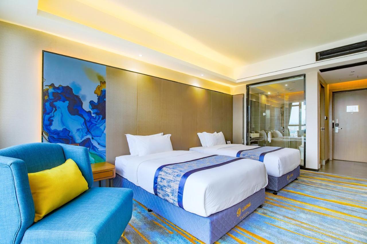 Tomorrow West Hotel Шэньчжэнь Экстерьер фото